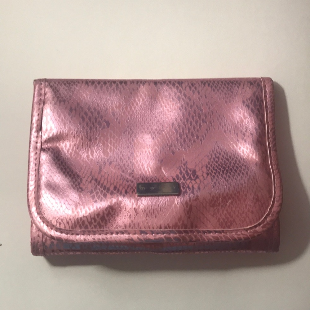 Small traveling bag